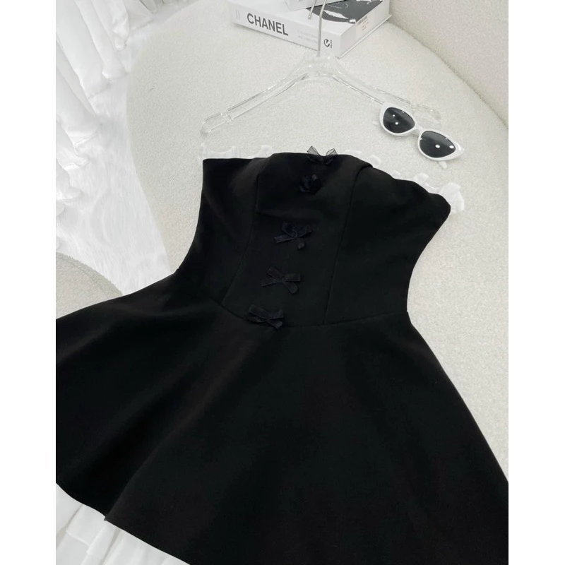 Shopee icon arrow right Women Clothes icon arrow right Dresses icon arrow right Váy đen dự tiệc cúp ngực công chúa sexy , đầm ống phối nơ bèo dáng xoè tôn dáng sang chảnh đi tiệc đi chơi Product image Váy đen dự tiệc cúp ngực công chúa sexy  , đầm ống phối nơ bèo dáng xoè tôn dáng sang chảnh đi tiệc đi chơi        icon arrow left boldicon arrow right bold Share:   Favorite (8k) Váy đen dự tiệc cúp ngực công chúa sexy , đầm ống phối nơ bèo dáng xoè tôn dáng sang chảnh đi tiệc đi chơi - Hình 2